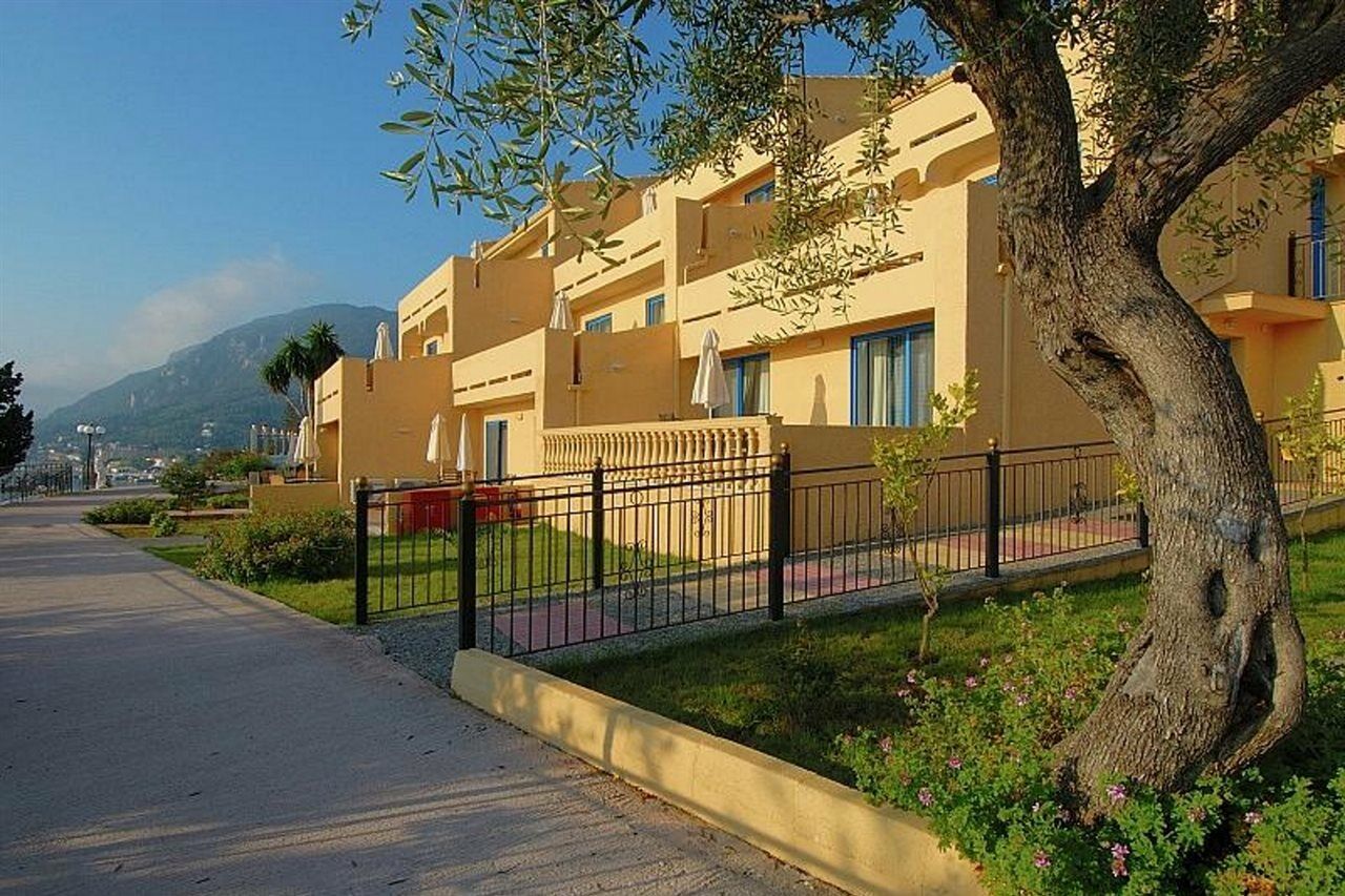 Costa Blu Hotel Benitses  Exterior photo